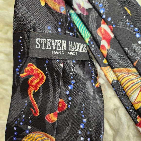 Steven Harris Hand Made Tropical Fish Tie - Picture 4 of 4
